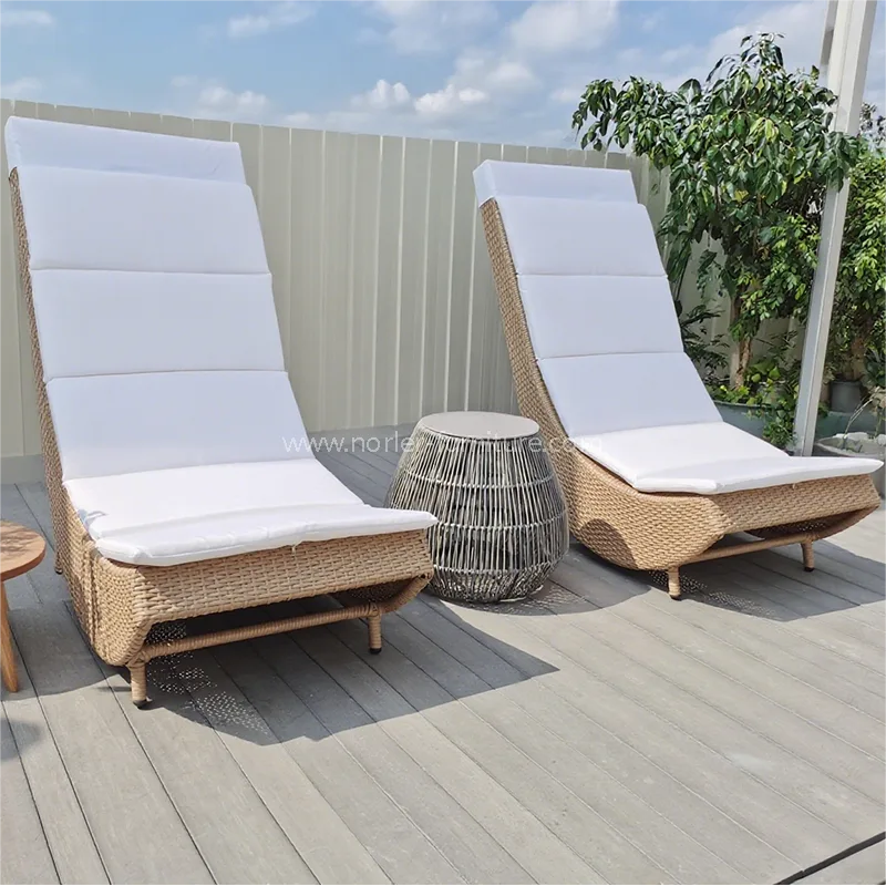 Udendørs fritidsaluminiumsramme Pe Rattan Sun Lounger